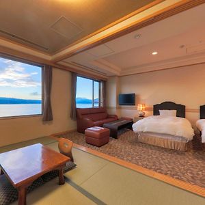 Suite Hot Spring Bath Lake View	